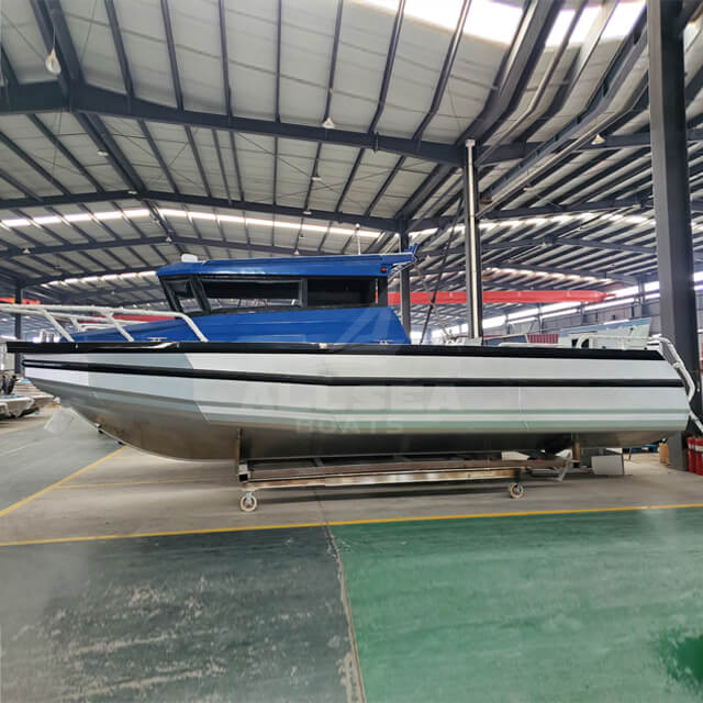 EasyCraft 9M Full Cabin Boat