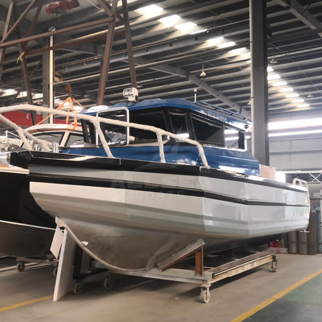 EasyCraft 9M Full Cabin Boat